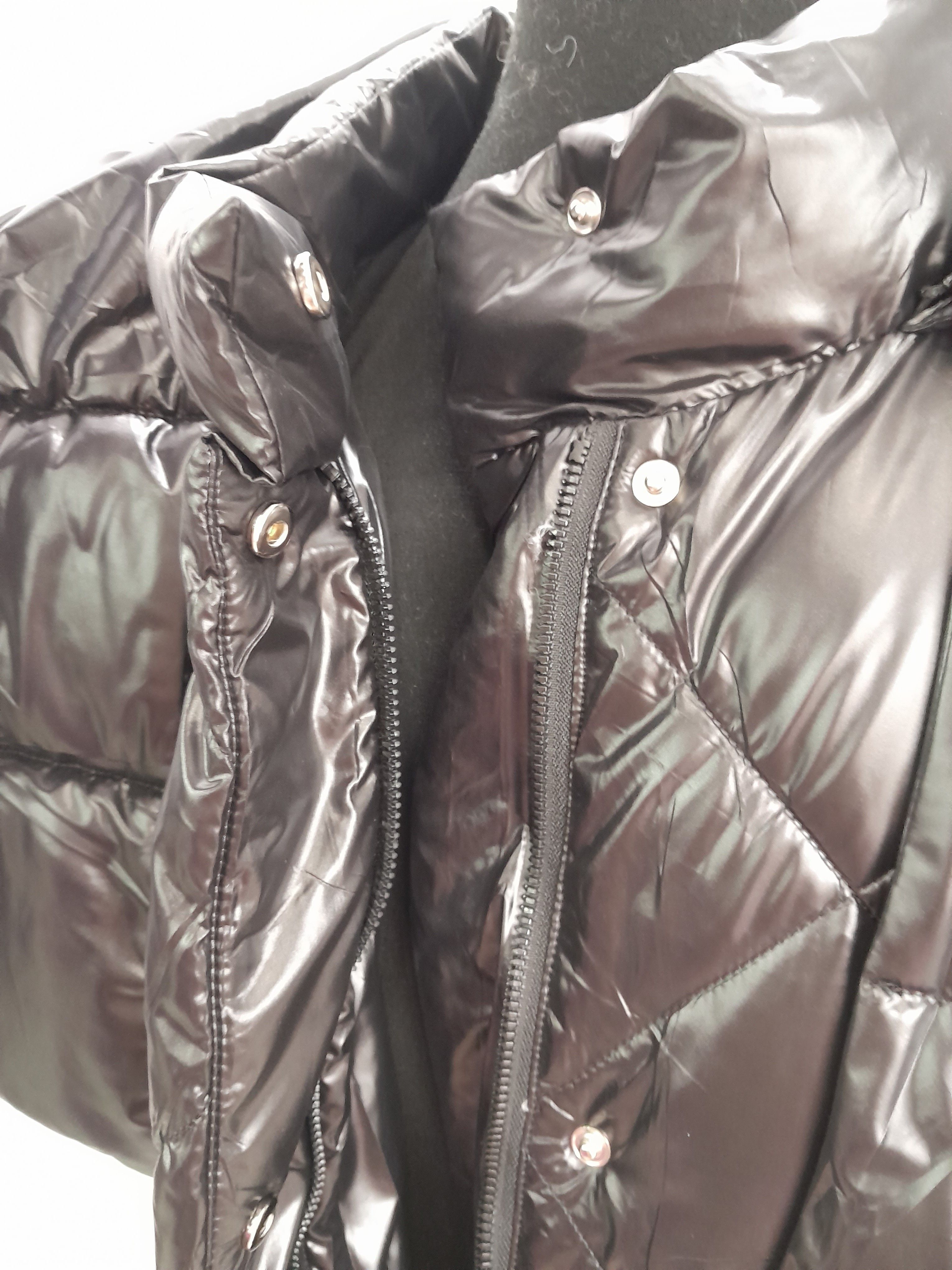 картинка HappySnow / Пальто зимнее цвет : чёрный(узел) от магазина Одежда+