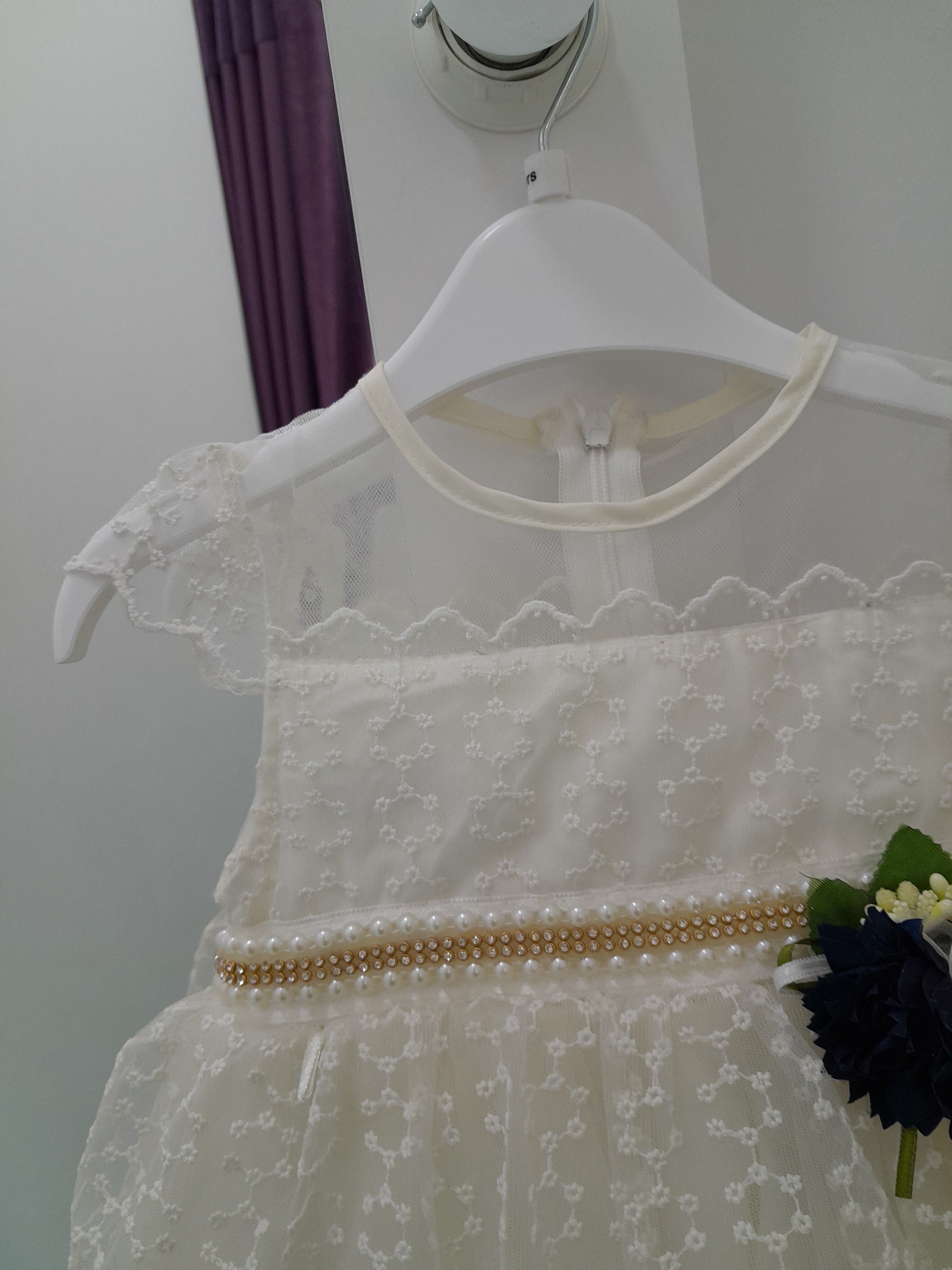 картинка eray kids / Нарядное платье цвет : белый от магазина Одежда+