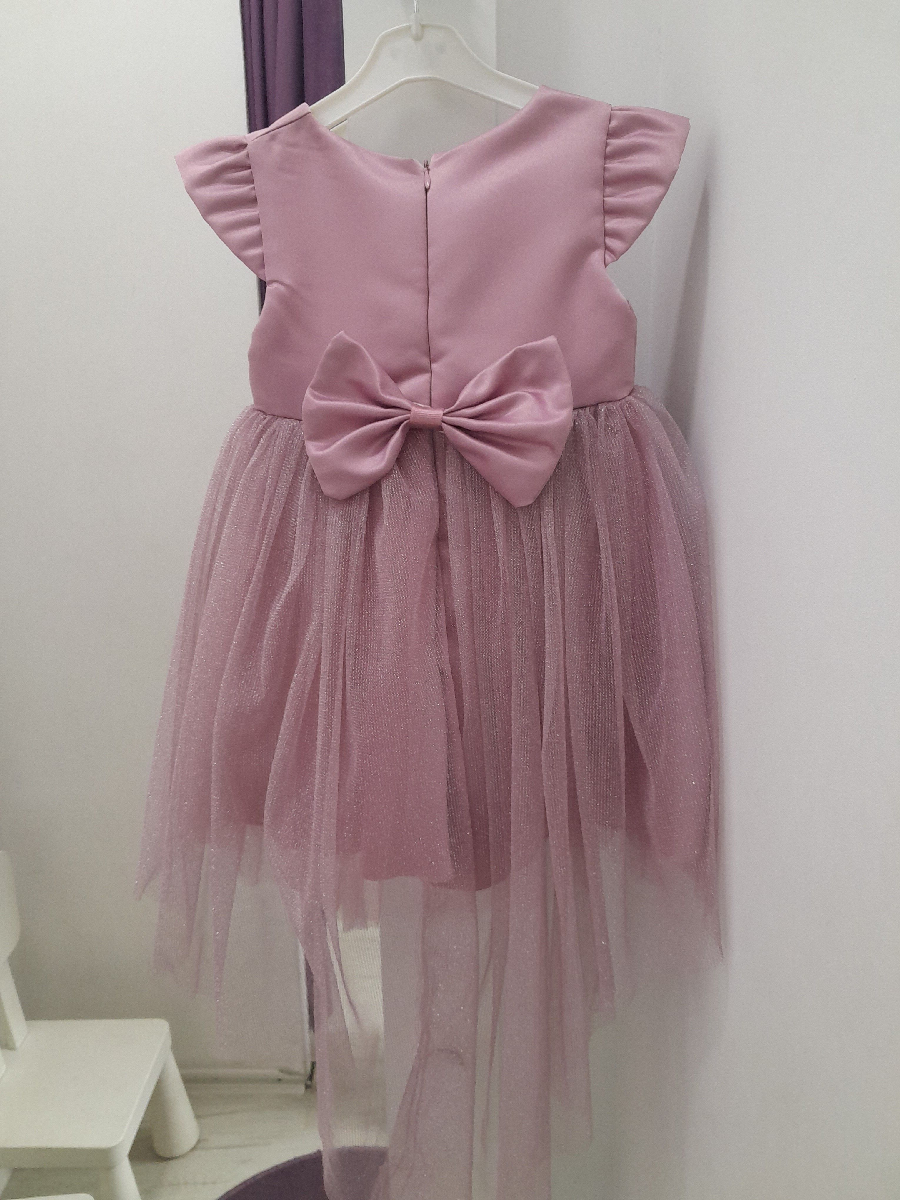 картинка eray kids / Нарядное платье со шлейфом цвет : серо-розовый от магазина Одежда+