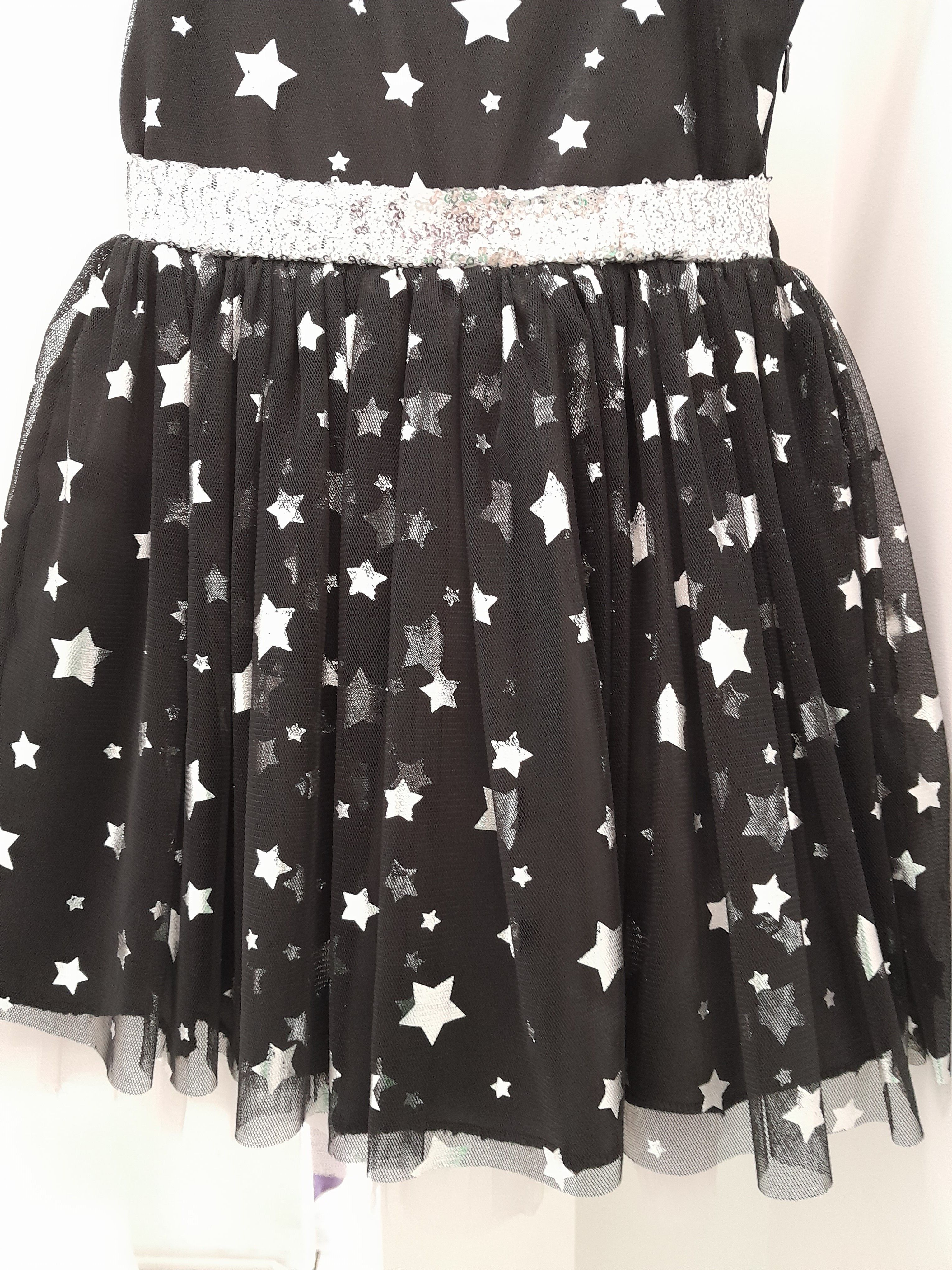 картинка Hilal Akinci / HA / Платье нарядное цвет : чёрный(звёзды) от магазина Одежда+